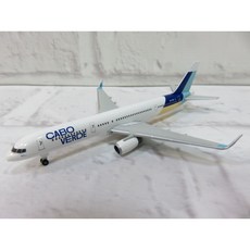 Herpa Boeing 757-200 維德角航空塗裝 1/500 模型, 1個