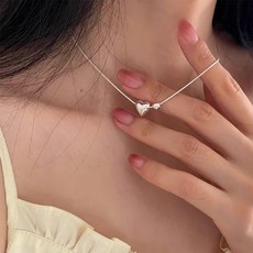 모스리나 블리스 하트 실버 목걸이