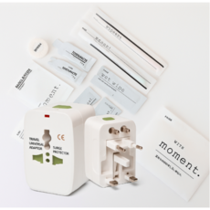 여행 필수품 멀티 어댑터 일회용 위생용품 추가 증정(칫솔 치약 면도기 포함), 1세트