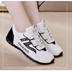 라부라카 여성 초경량 편한 배드민턴화 미끄럼방지 탁구화 배구화 실내스포츠 운동화 어린이 배드민턴화 테니스화