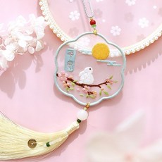 熱銷 刺繡手工diy材料包 自繡製作平安福禦守書簽掛件雙麵繡蘇繡送男友禮物, 【靜月平安】送繡繃+禮盒 【需自己縫製】, 1個