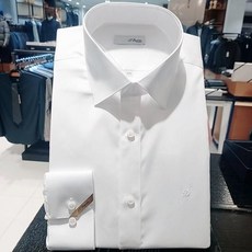 0수 트윌소재의 슬림핏셔츠