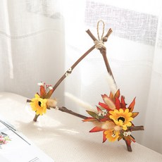 해바라기 조화 리스 엔틱 삼각 벽장식 32cm 인테리어 꽃 벽걸이 소품 현관 금전화 풍수 개업 집들이, 조화리스