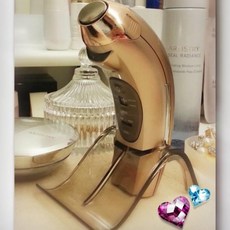 安麗ARTISTRY 3D青春美膚儀 導入儀，微震按摩，深層保濕，居家美容護理，金黃色時尚設計
