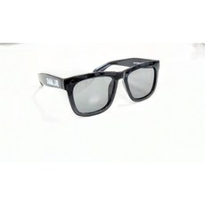 迷彩兒童偏光太陽眼鏡，戶外活動必備，有效抗UV，輕巧舒適