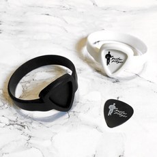 可收納彈片矽膠手環 pick手環 贈送一片彈片, 1個, 黑色