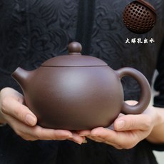 正宗宜興紫砂壺 原礦紫泥 清水泥 特大西施壺(有證書), 大球孔素面大西施800毫升, 1個