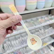 卡皮巴拉兒童湯勺：可愛卡通密胺樹脂長柄湯匙，寶寶餐具首選, 1個, 米黃色勺子*長約15.7cm,1個勺子