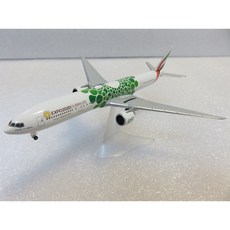 Herpa Wings Boeing 777-300ER 1/500 阿聯酋航空 世博彩繪機, 1個