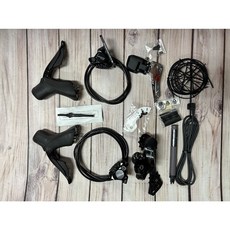 SHIMANO 105 R7170 Di2 12速電子變速油壓碟煞大全套, 1個, 小全套