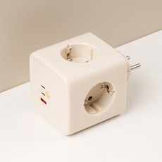 지클릭커 4구 3포트 C타입 PD충전 접지 컬러 4000W 고용량 콘센트 큐브 멀티탭, 1개, 크림 베이지, 7.8cm