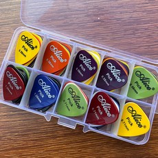 (코어무역) 기타피크 세트 통기타용 피크 케이스포함 24P