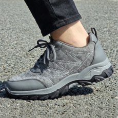 에버라스트 발편한 경량 트레킹화 남자 논슬립 경량 등산화 스포츠 쿠션 운동화 미끄럼방지 사계절 신발