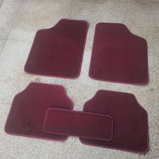 新北出貨 絨面汽車通用腳墊地毯腳墊防滑腳墊阻燃腳墊防水墊包圍保護墊 汽車腳墊汽車潮牌用品卡通汽車腳墊車用腳踏, 中國紅五片裝