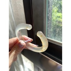 貓爪手鐲, 1個