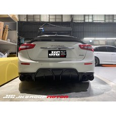 Maserati 瑪莎拉蒂 Ghibli 吉博力 碳纖維後下巴, 1個