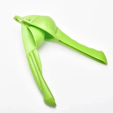 1PC 홈 수동 레몬 압착기 손으로 누르면 오렌지 과일 Juicer 휴대용 실용적인 주방 도구 미니 블렌더, 01 녹색