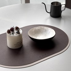 라몬하우스 양면 가죽 테이블매트, 2개, 43.5*30, 초코브라운/화이트 타원