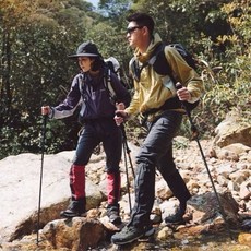Naturehike 長風Pro 鋁合金五節折疊登山杖, 1個, 135cm 黑沙灘