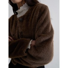 8 seconds 라운드넥 가디건 카디건형 퍼 아우터 - 브라운 235587