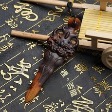 雷擊木睚眥一體雕刻吊墜 道具擺飾, 桃獅咬劍12釐米 - 01, 1個