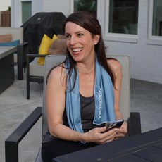 쉐이크잇쿨 확장 사이즈 쿨링 타월 - 스타일리시하게 열 부드럽고 가벼우며 자외선 차단 이지 클린 자전거 타기 하이킹 달리기 요가 골프 정원 가꾸기에 완벽 탄소 섬유 M, Steel Wave, 스틸 웨이브