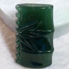 92jade 瓜地馬拉A貨翡翠精雕竹節擺件，冰藍水光澤，象徵節節高升、竹報平安