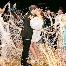 하늘풍선파티 종이줄 폭죽 생일 폭죽 웨딩 컨페티 손폭죽 결혼식 줄폭죽 화이트 4개