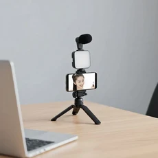 브이로그 키트: 미니 마이크와 LED 조명이 포함된 스마트폰 삼각대, 01 black