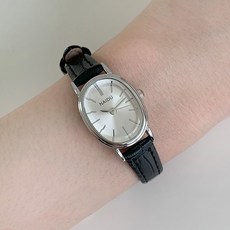 [수앤수]렘난 볼록 글래스 실버 가죽 손목 시계 (26W001)