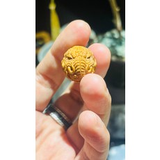 六牙象神雕刻工藝品, 如圖所示, 1個
