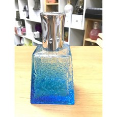 雅柏園 汽化精油專用薰香瓶 (小), 詳見包裝, 詳見包裝, 詳見包裝, 小梯型半藍,小薰瓶(含小蕊、內外蓋、漏斗)