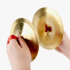 유치원 음악시간 리듬 타악기교구 심벌즈 여아 청각발달 창의성