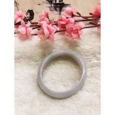 翡翠A貨貴妃鐲 清新高雅設計 54.9*48mm, 1個