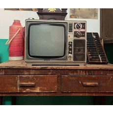레트로 TV 송출 티비 골동품 브라운관 앤틱 핑크색 촬영 복고풍 사진 흑백 인테리어 엔틱, 1개, 17인치 재생 불가, 기본 색상