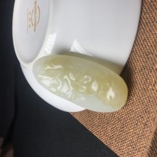 奢尚匯品 新疆和田玉且末糖白喜上眉梢掛墜, 1個