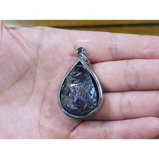 能量礦石 泰國彩虹流鐵墬子護身符 力泥鎳萊 編號338，帶來平安健康與幸運, 1個