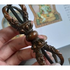 西藏聖物法器 五鈷金剛杵 兩端魔羯魚銜脇鈷 下承蓮臺, 1個