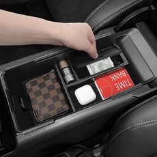 Bercicci 토요타 2025 2026 캠리 액세서리와 호환되는 무선 충전 미끄럼 방지 매트 블랙 실리콘 소재 센터 콘솔 라이너 오거나이저 보호 패드 273726, 2025+ 센터 콘솔 오거나이저