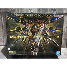 《GTS》模型 BANDAI 1/100 MGEX Seed Strike Freedom 攻擊自由鋼彈 5063368, 1個