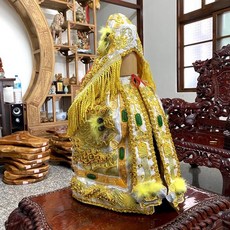 高級龍紋織錦緞布龍袍鑲玉設計-白色, 1個, 8寸長