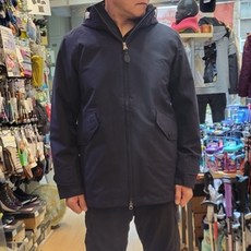 AIGLE 男 GORE-TEX 防水透氣外套