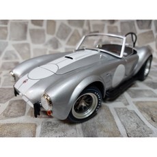 Kyosho Shelby AC Cobra 427 S/C 銀色 白飾條 交通工具模型, 1個