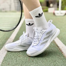 아디다스 AVA 여성 테니스화 인도어화 플래시 배드민턴화 스포츠 가벼운 발편한 운동화 화이트