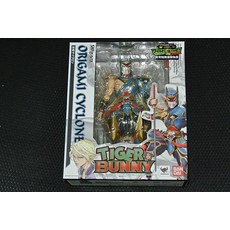 S.H.Figuarts SHF Tiger & Bunny 折紙旋風 桂正和, 1個