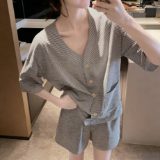 BiimTee 여성 스트라이프 V넥 반팔 반바지 홈웨어 세트 운동 데일리 파자마 날씬해보이는