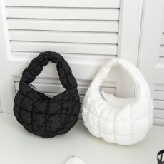 [1+1] 미니 퀼티드 큍팅 패딩 데일리 구름 손 가방 백
