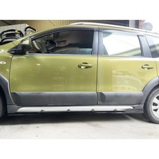 日產 LIVINA 汽車左右側裙, 1個