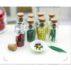 隨草憶境 （可開瓶）迷你仿真玻璃食物瓶 D339 辣椒粉 介茉 蒜片 食物儲存瓶 微縮模型 食玩模型, 1個, 單瓶入（款式隨機，不重覆）