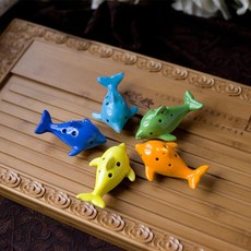 6孔陶笛 初學入門樂器演奏 六孔中音C陶笛 大號可隨身帶 窯變海豚, 1個, 彩色海豚隨機1個-送簡譜掛繩